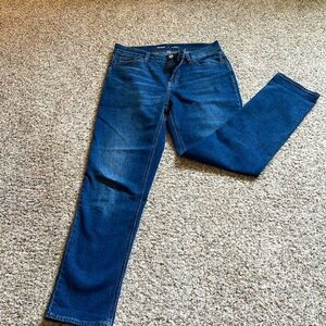 Old Navy women’s mid-rise jeans